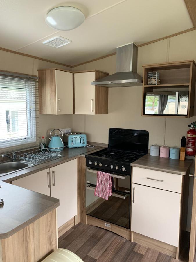 Newquay Bay Porth Caravan - 6 Berth Eksteriør billede
