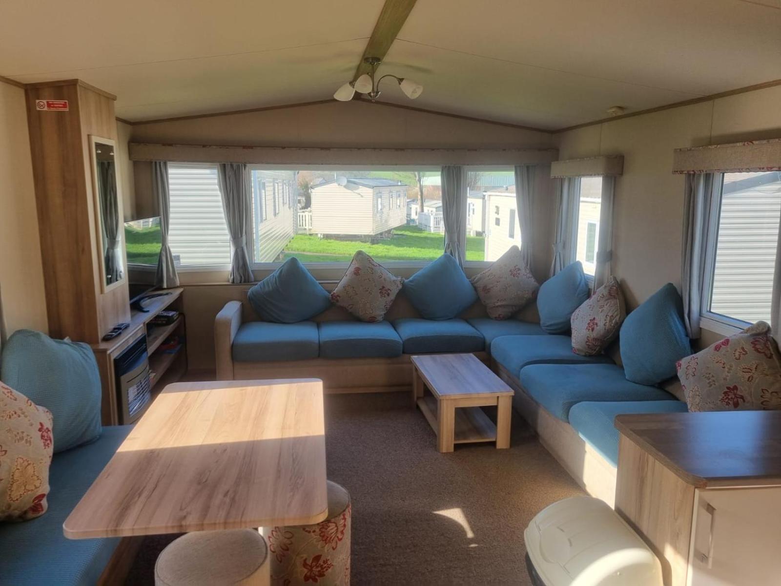 Newquay Bay Porth Caravan - 6 Berth Eksteriør billede